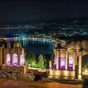 Humboldt Luxury , Taormina Italy